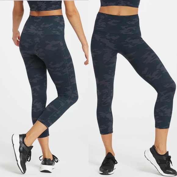 Spanx Look at Me Now Seamless Cropped Leggings Black Gray Camo Size Small - Picture 14 of 14
